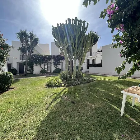- Playa - 1 Con Jardines Al Lado Del Mar Te11 アパート