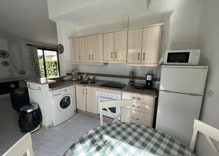 - Playa - 1 Con Jardines Al Lado Del Mar Te11 アパート エステポナ