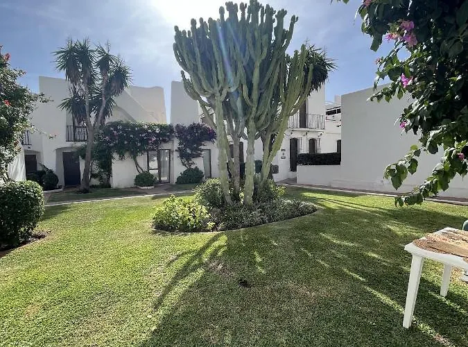 - Playa - 1 Con Jardines Al Lado Del Mar Te11 アパート